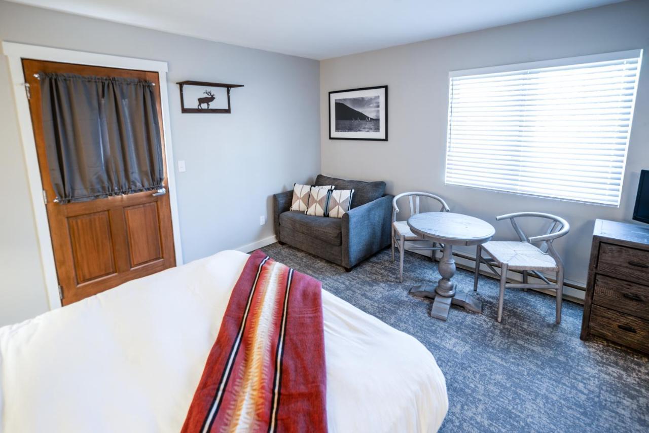 Lodge Grand